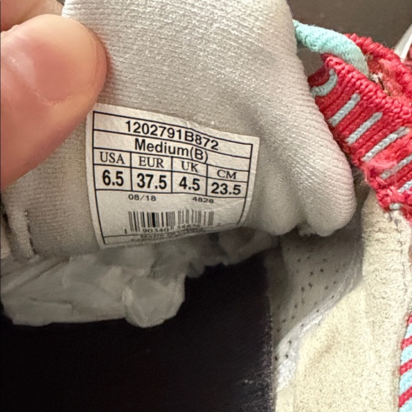 Brooks Vevitate 2 Womens 6.5 Running Shoe Coral, Blue & Black Knit - Picture 8 of 11